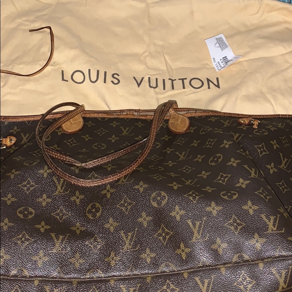 Authentic Neverfull GM